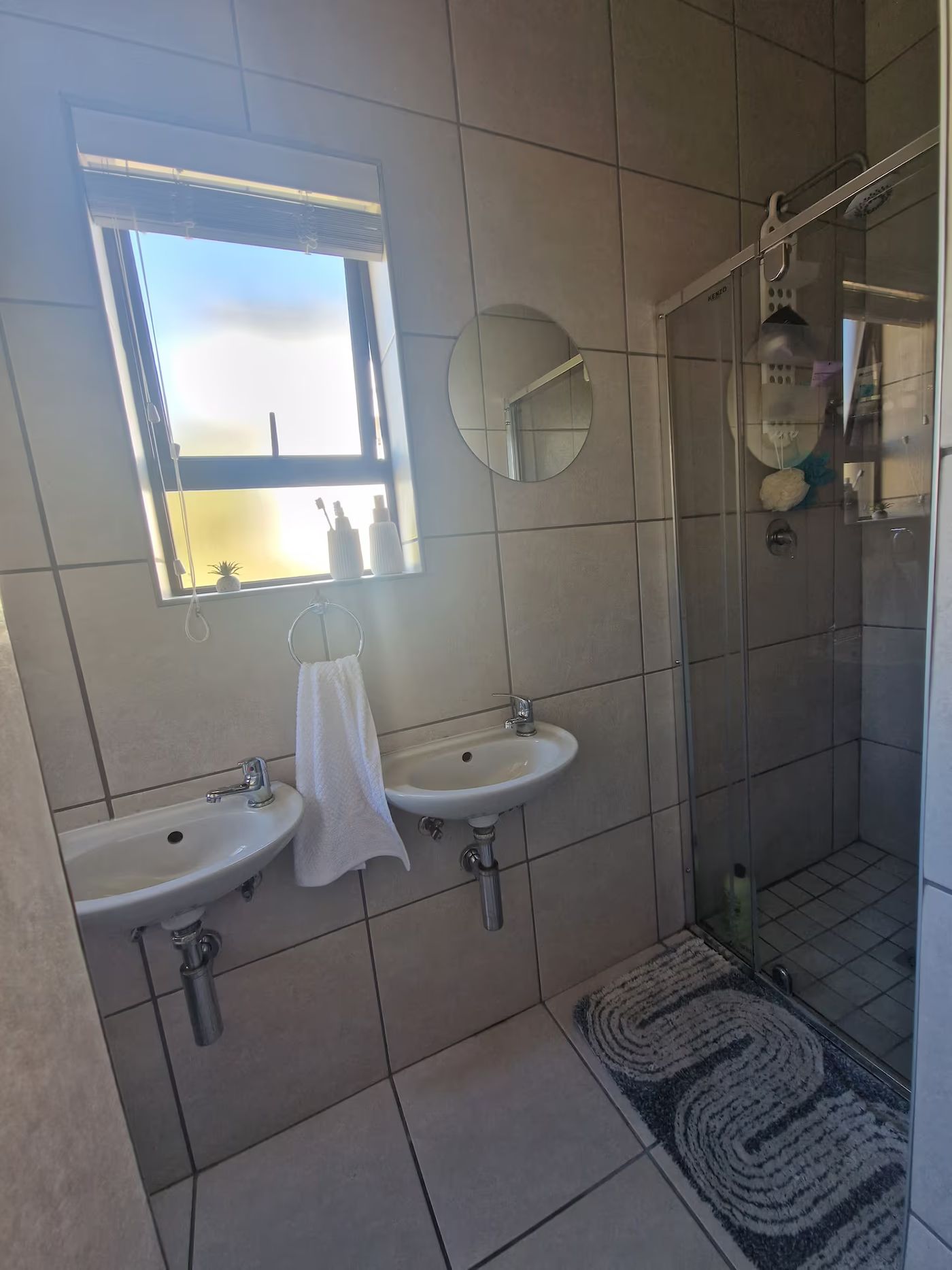 Bathroom with double basin